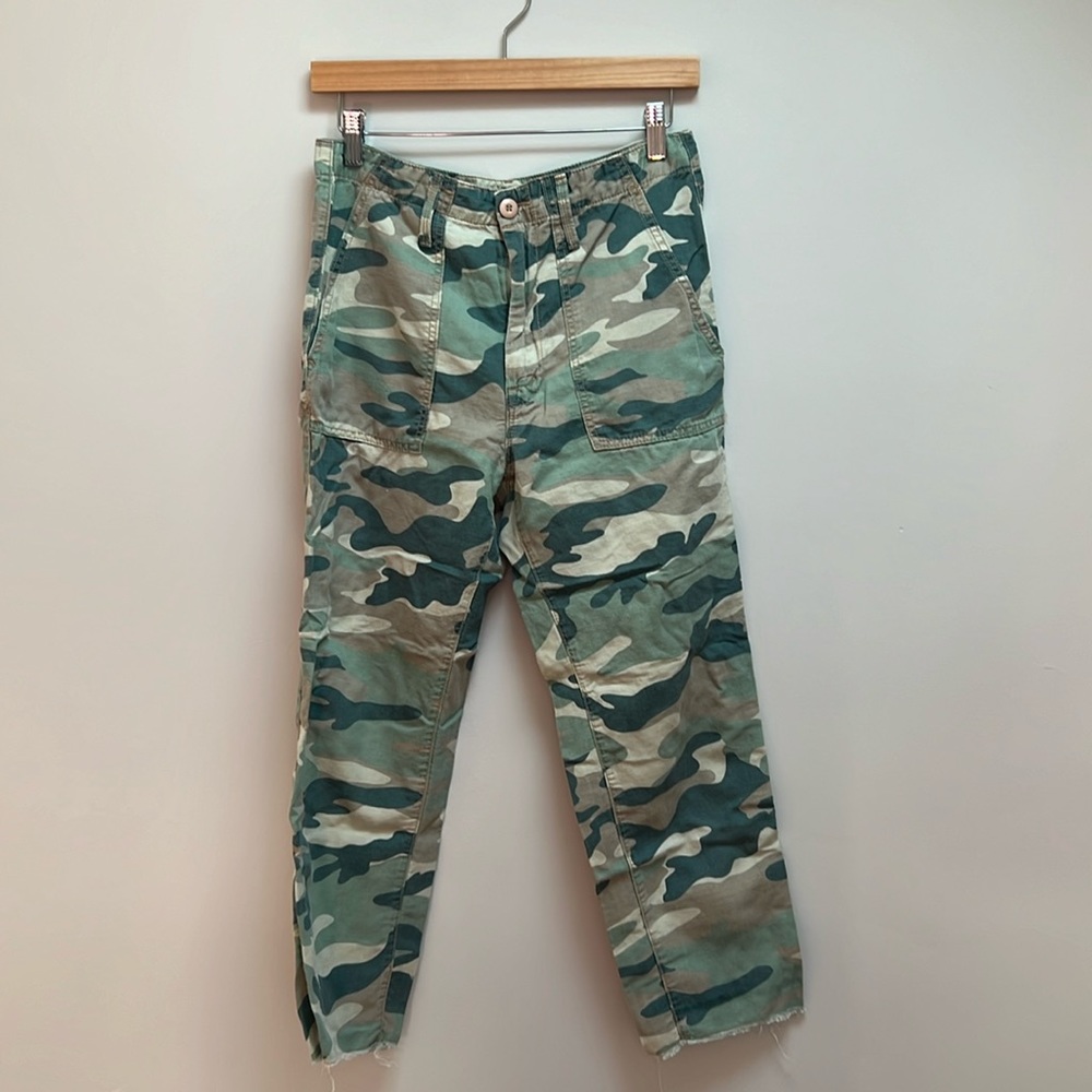 Mother Camoflauge Pants, size 28, ankle length, light weight cotton